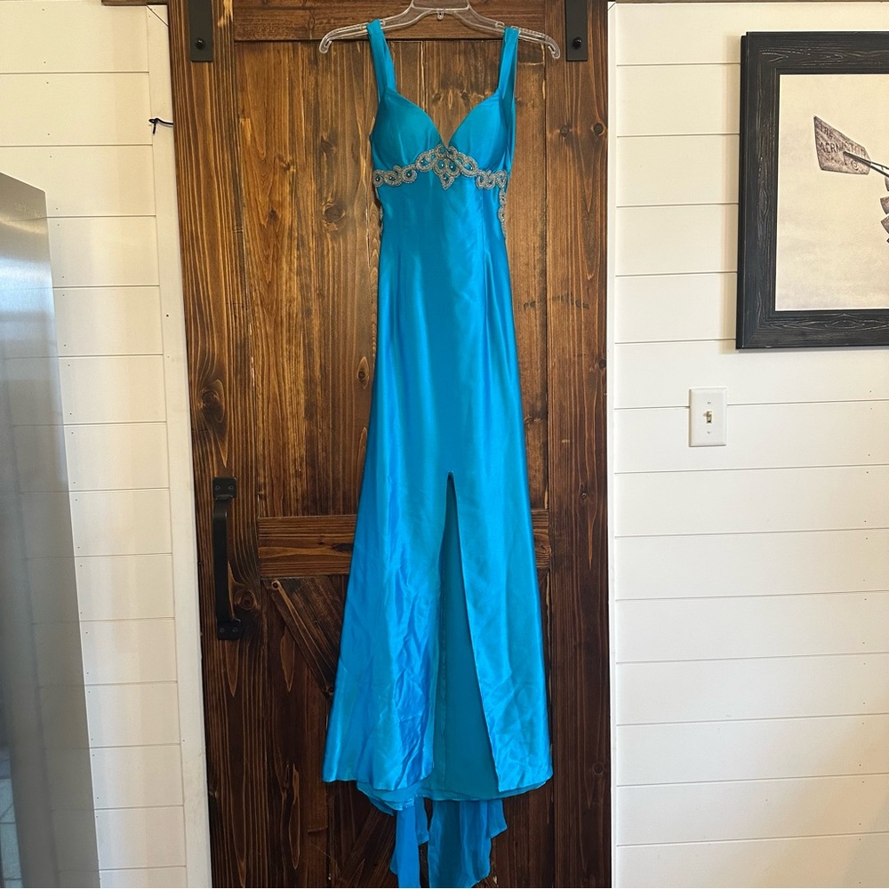 Gorgeous silk blue prom dress